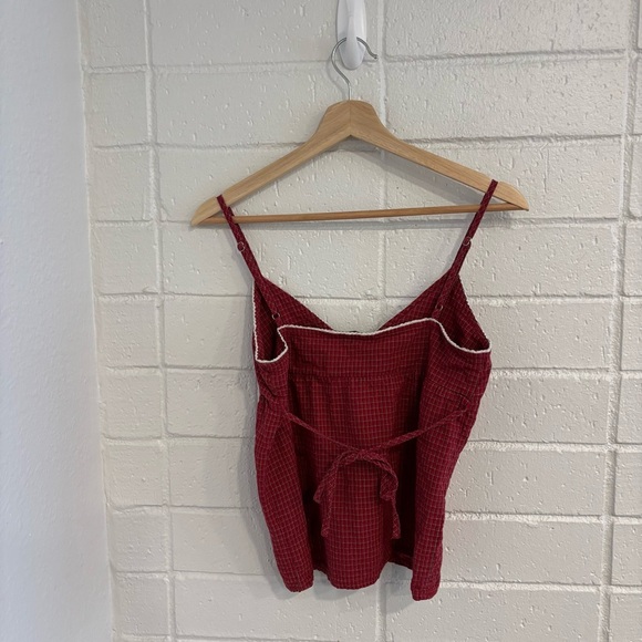 Brandy Melville Edith tank top in red - Picture 5 of 5